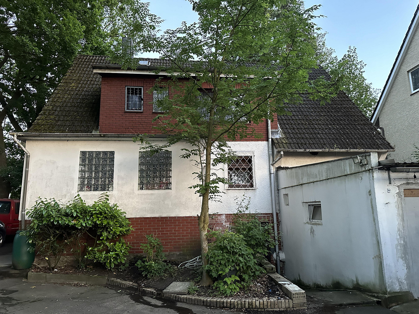 3 familienhaus , oder Baugrundstück mit positivem Vorbescheid