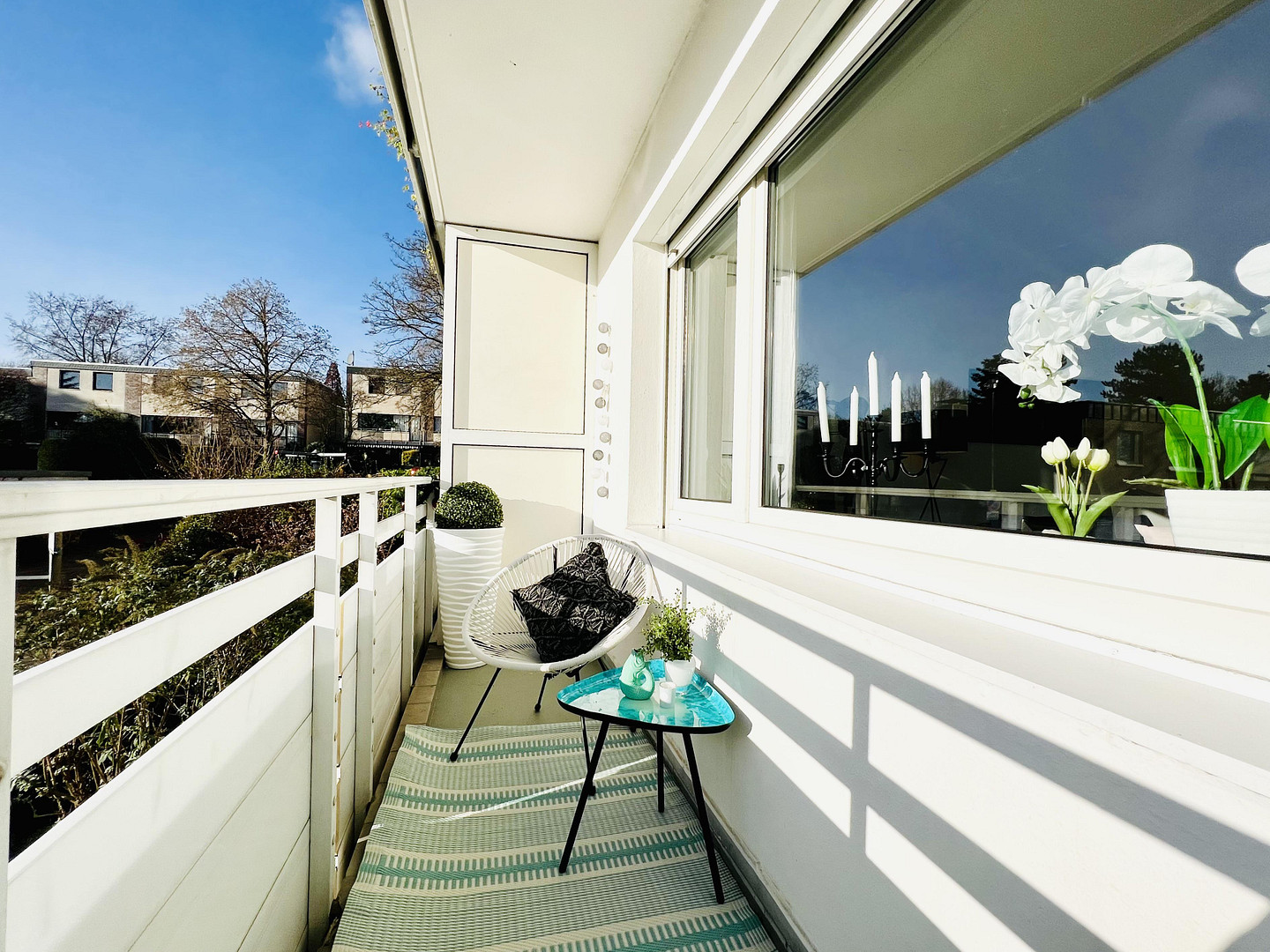 Möbliertes Apartment mit separater Küche * Loggia * Aufzug * viel modernisiert