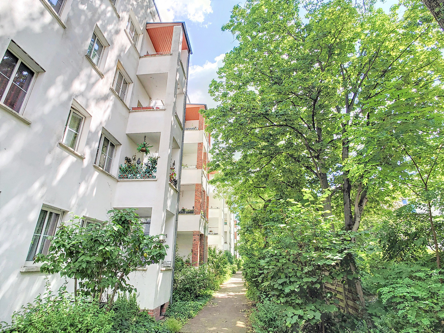 Frühstück auf Ihrem Südbalkon am Weißen See