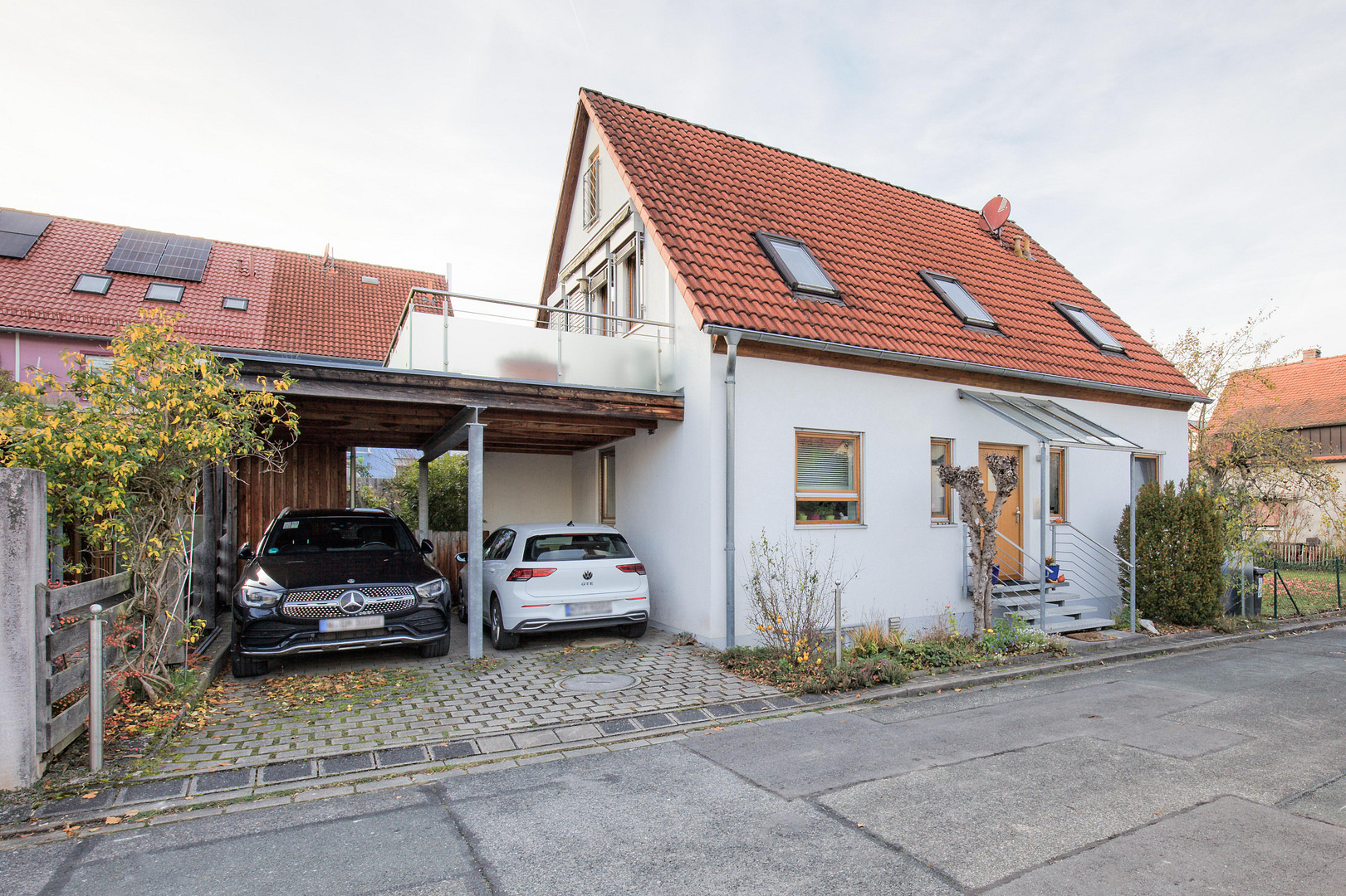 Gepflegte Architekten-DHH mit 3 Kinderzimmern – ruhig und grün in Nürnberg-Worzeldorf