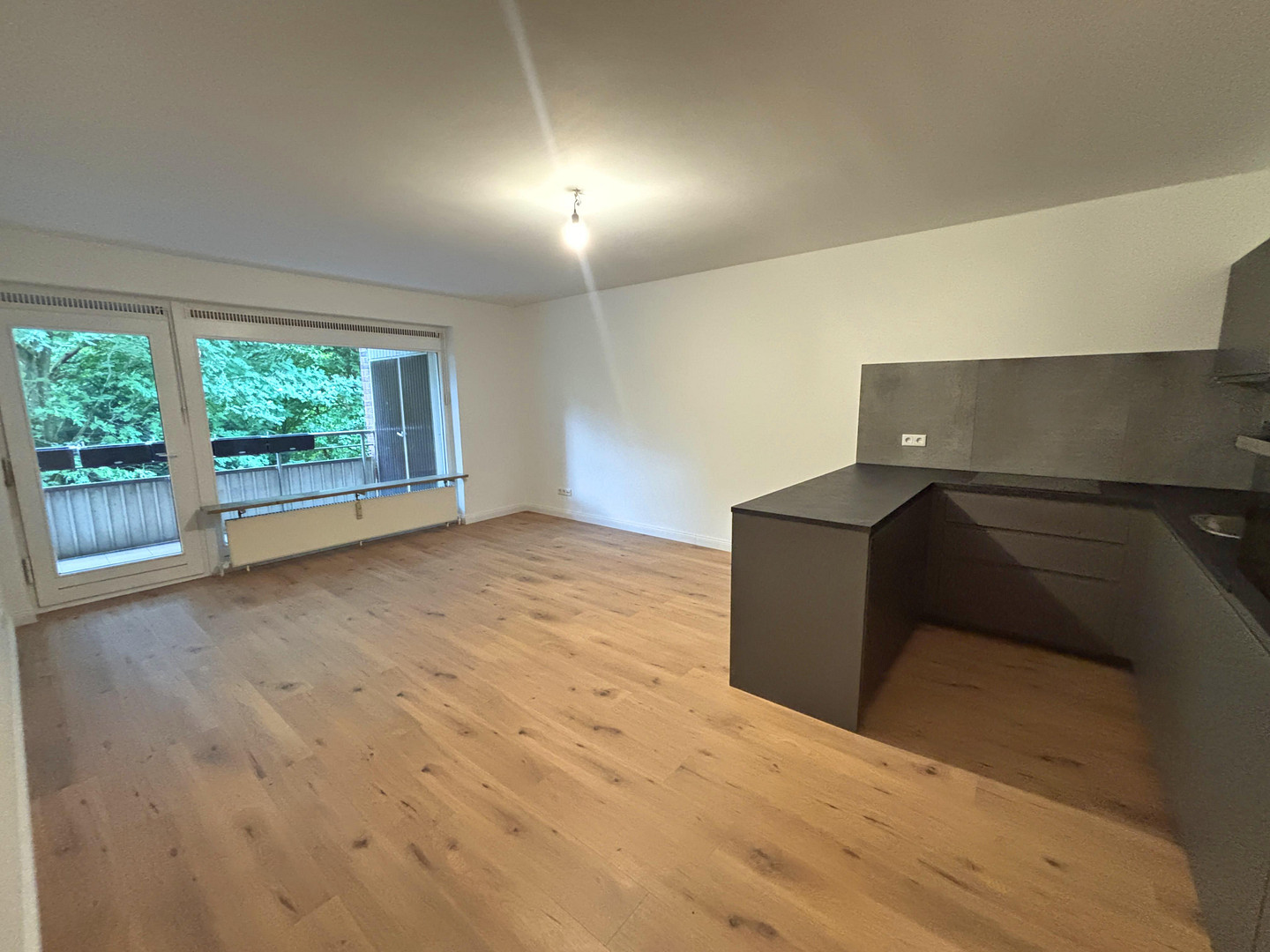 Moderne 3-Zimmer ETW, Erstbezug nach Sanierung, inkl. TG-Stellplatz, ohne Courtage