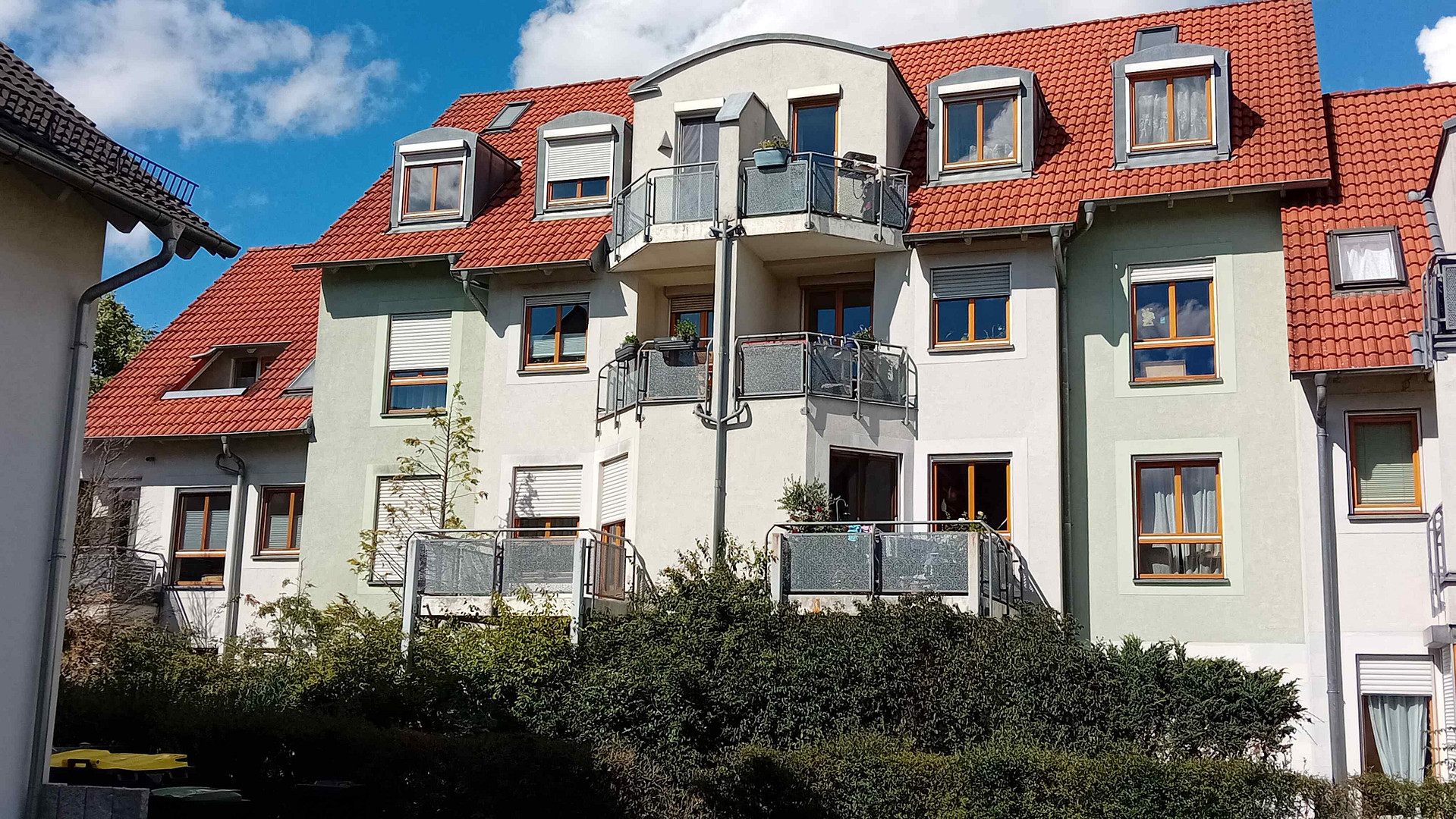 Schöne 2-Zi-ETW plus Studio und TG-Stellplatz in ER-Tennenlohe
