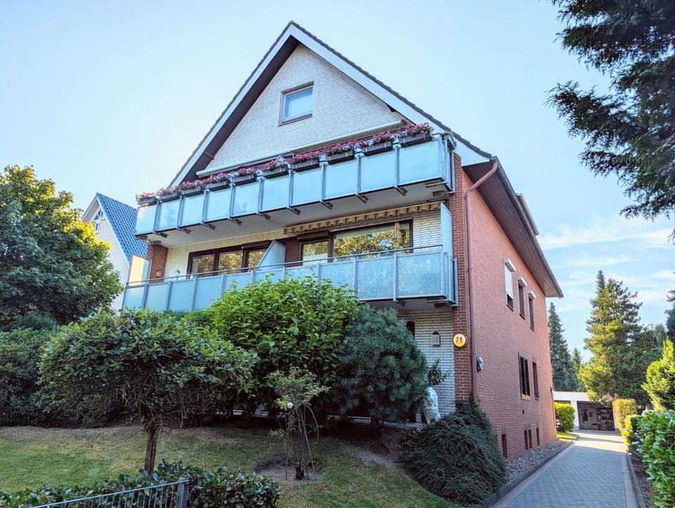 PROVISIONSFREI | Erstbezug nach Renovierung: Lichtdurchflutete 2-Zimmer-Wohnung mit 2 Balkonen & Garage
