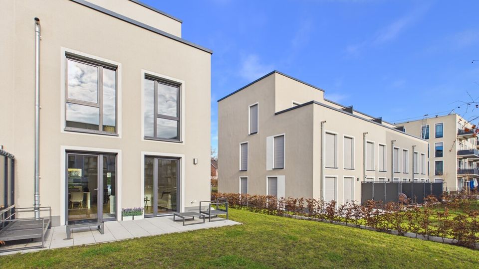 REIHENENDHAUS. Schnell unterwegs. Schnell online. Und immer gerne wieder zuhause.