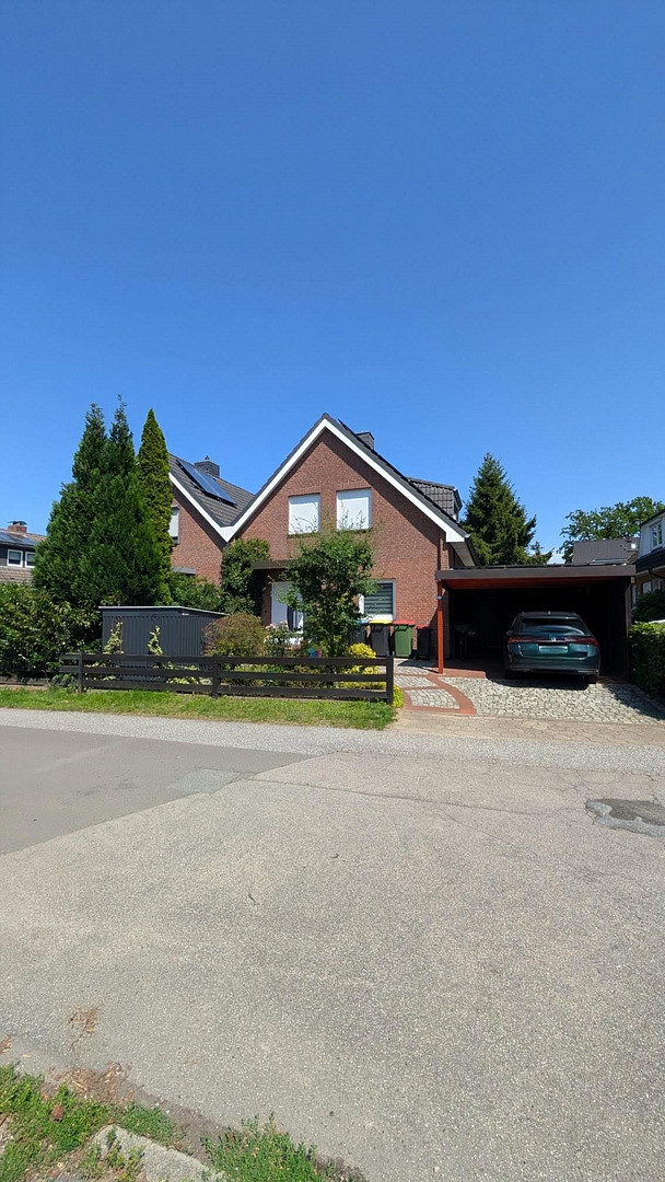 Familienidyll in ruhiger Lage (Haus courtagefrei, Energieklasse A)
