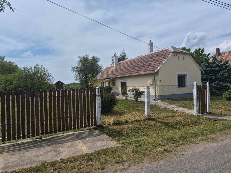 MAGYARORSZÁGON ELADÓ  CSALÁDI HÁZ   MARCALI BORONKA