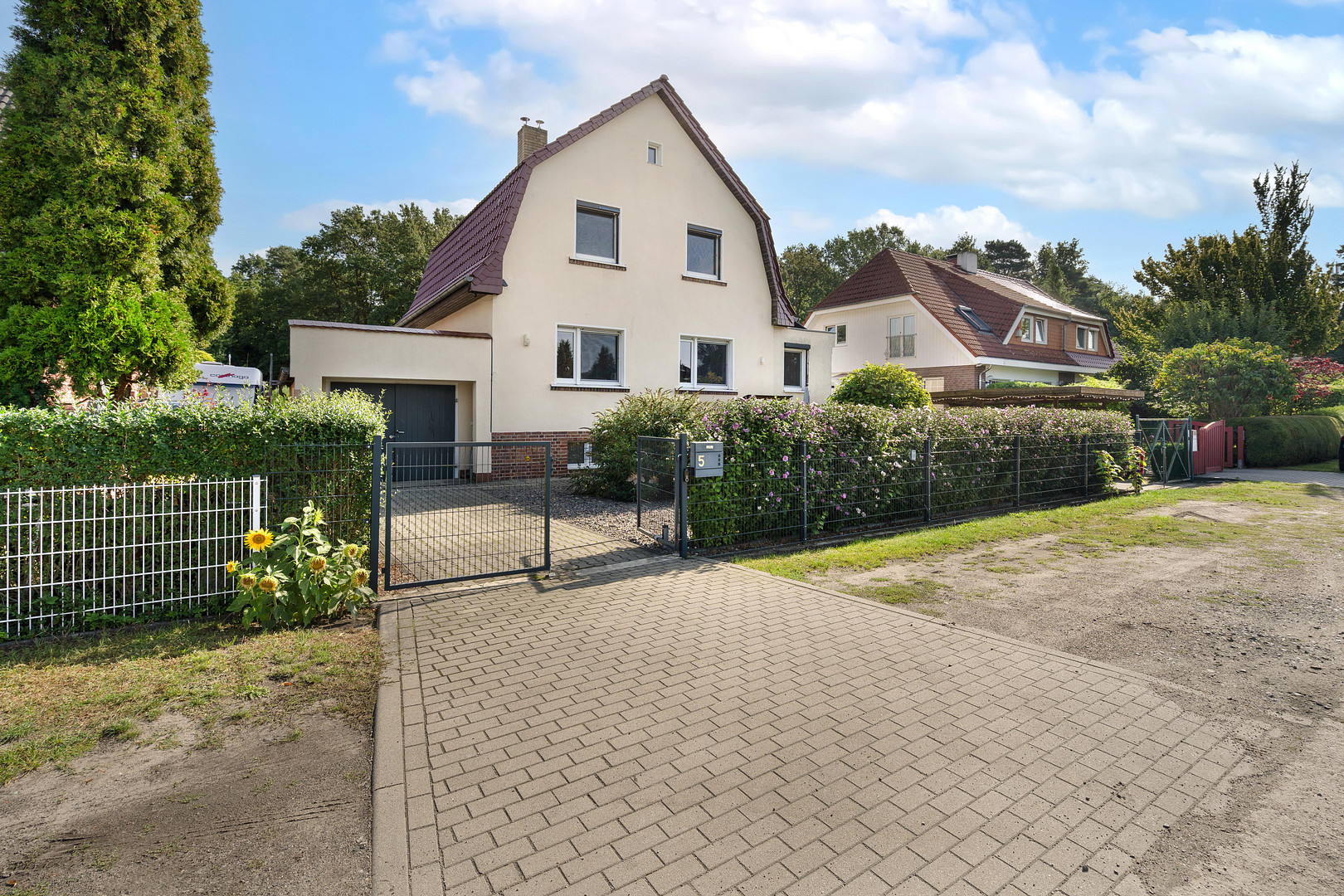Saniertes Einfamilienhaus mit Charakter - 470m² Grundstück in Berlin-Bohnsdorf