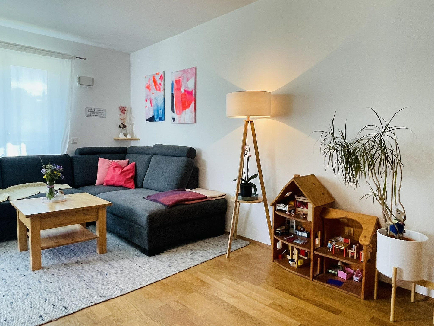 München-Aubing: Neuwertige familienfreundliche 4-Zimmer-Wohnung mit Blick ins Grüne / S-Bahn-Nähe