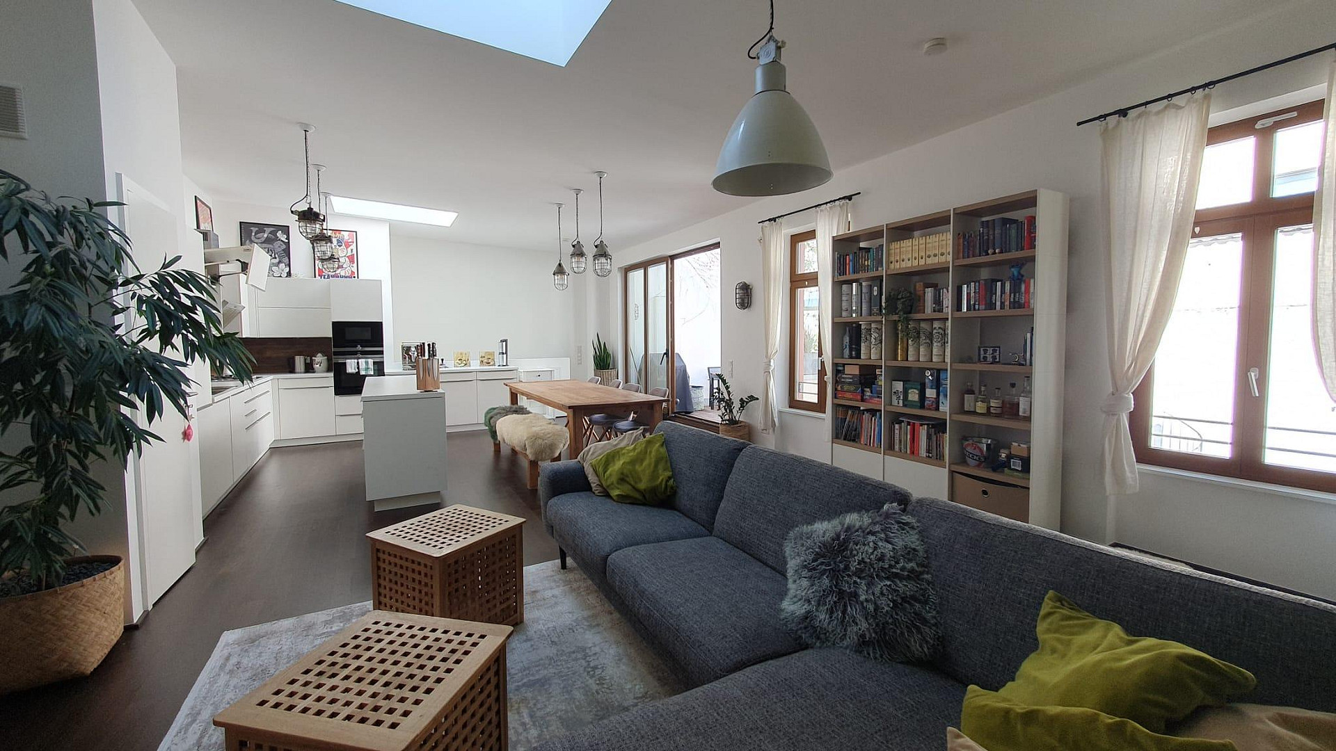 Exklusive Maisonette-Loft mit charmanter Innenhofterrasse an der Kupferbergterrasse