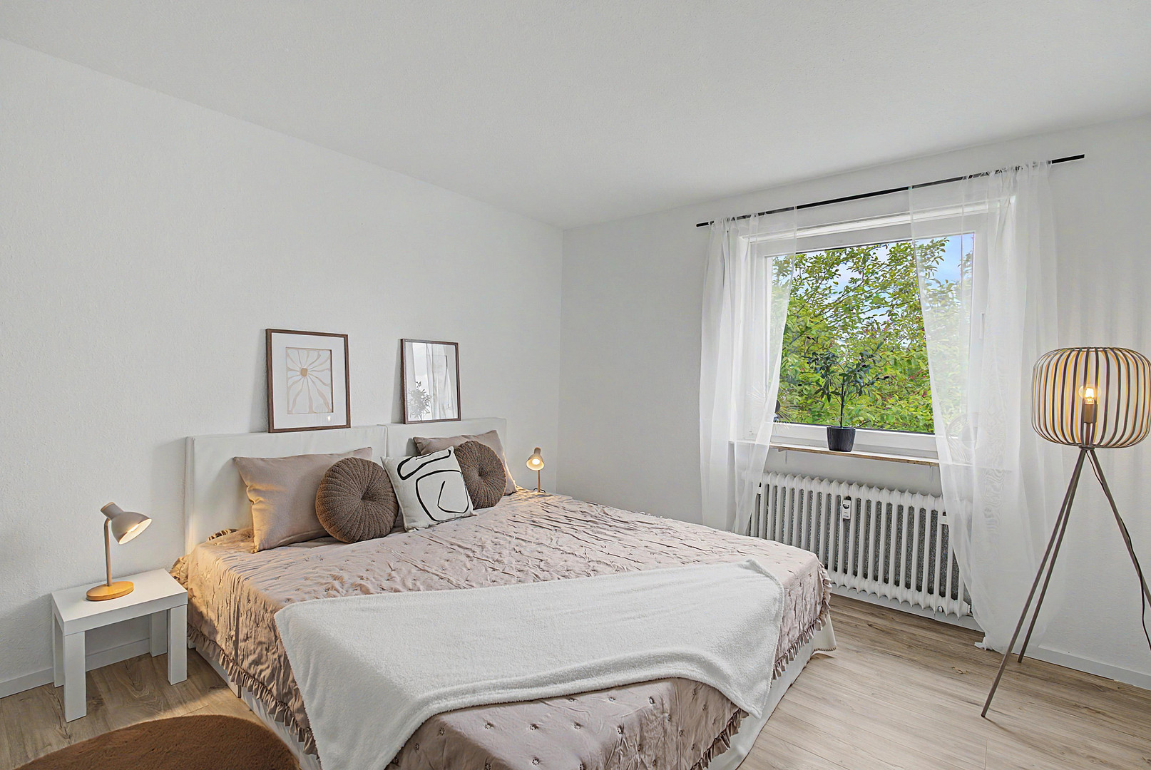 Sofort Einziehen, moderne 3- Zimmer Wohnung mit Münster/Alpenblick & Garage. Ohne Provision