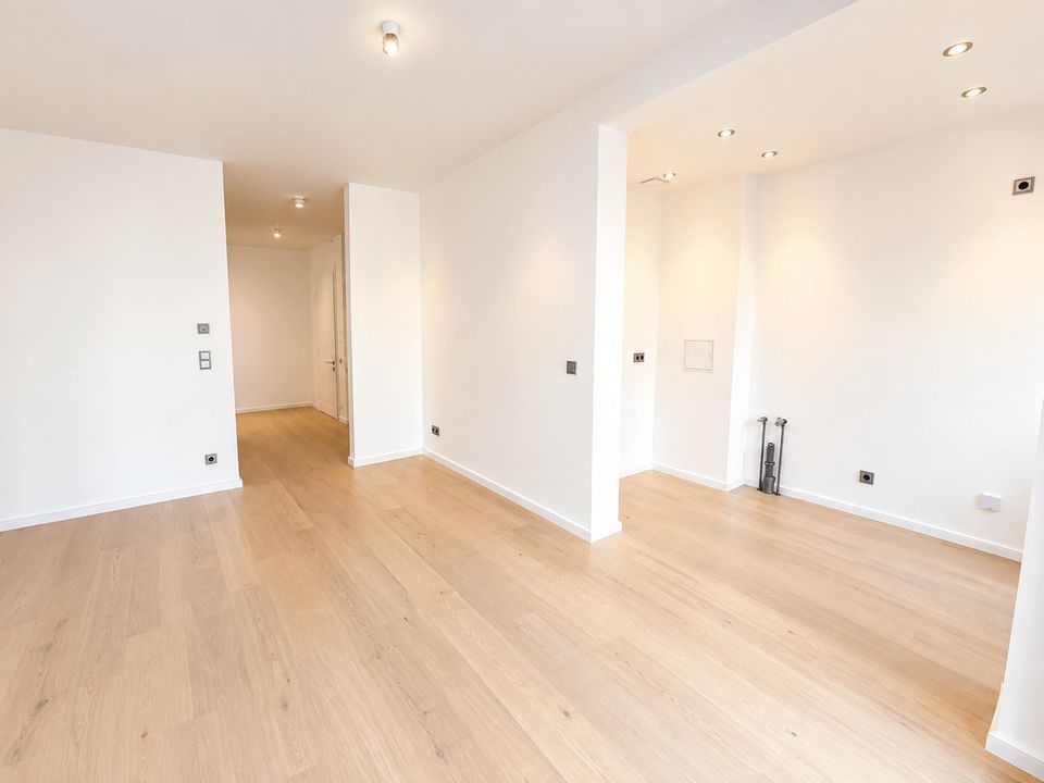 Moderne 2-Zimmer-Wohnung mit Sonnenbalkon nähe Boxhagener Platz!