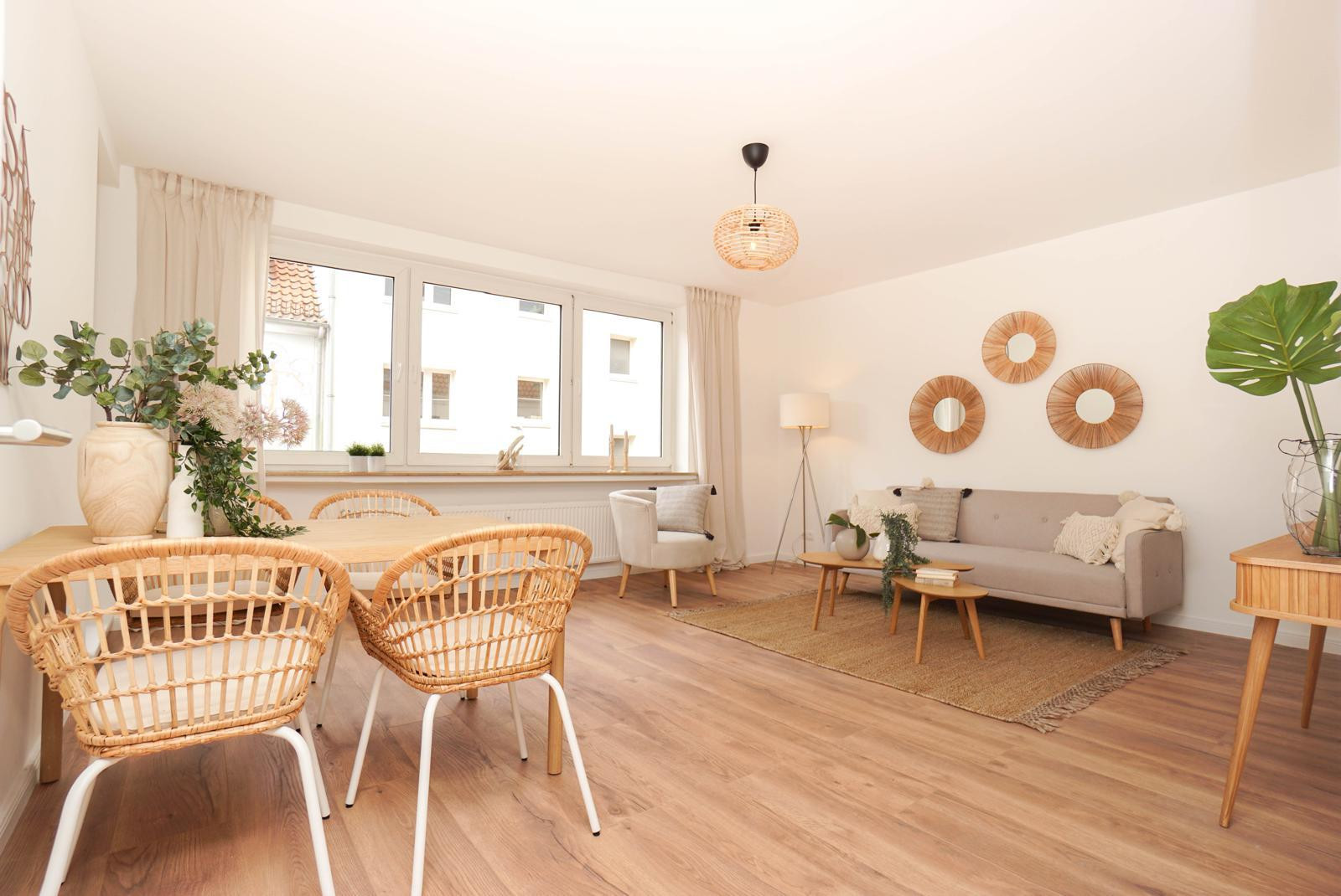Modernisierte Zweizimmerwohnung mit Loggia – provisionsfrei und bezugsfrei