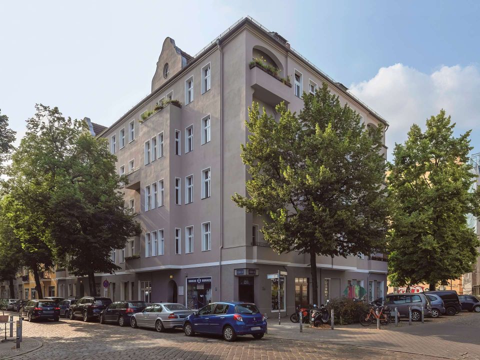 Kiezlage nahe Maybachufer: Altbauwohnung mit Balkon ab Januar 2027 bezugsfrei