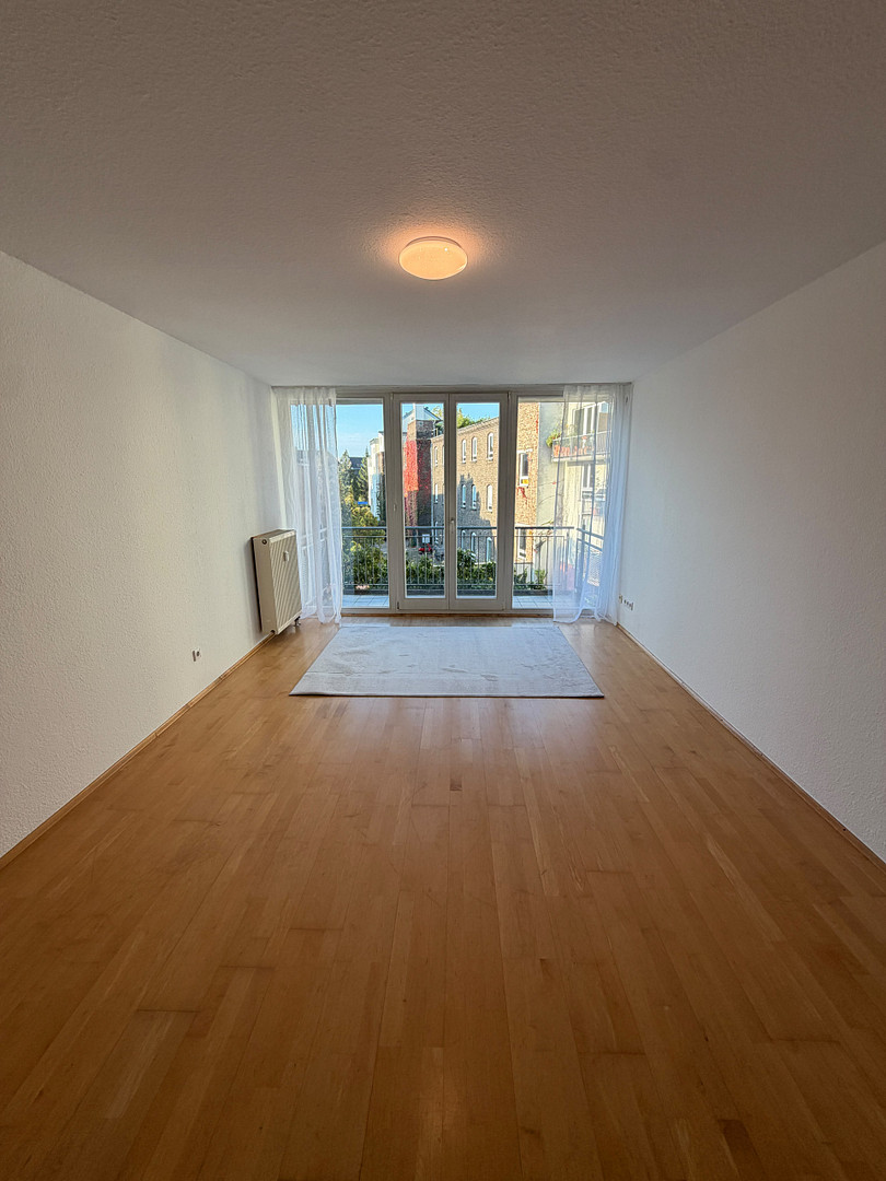 Sehr schöne 2-Zi-Whg in Ehrenfeld provisionsfrei unvermietet