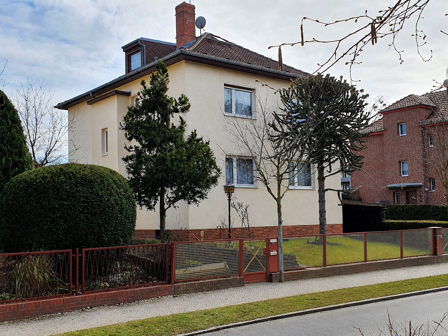 Mehrgenerationenhaus mit zwei separaten Wohneinheiten