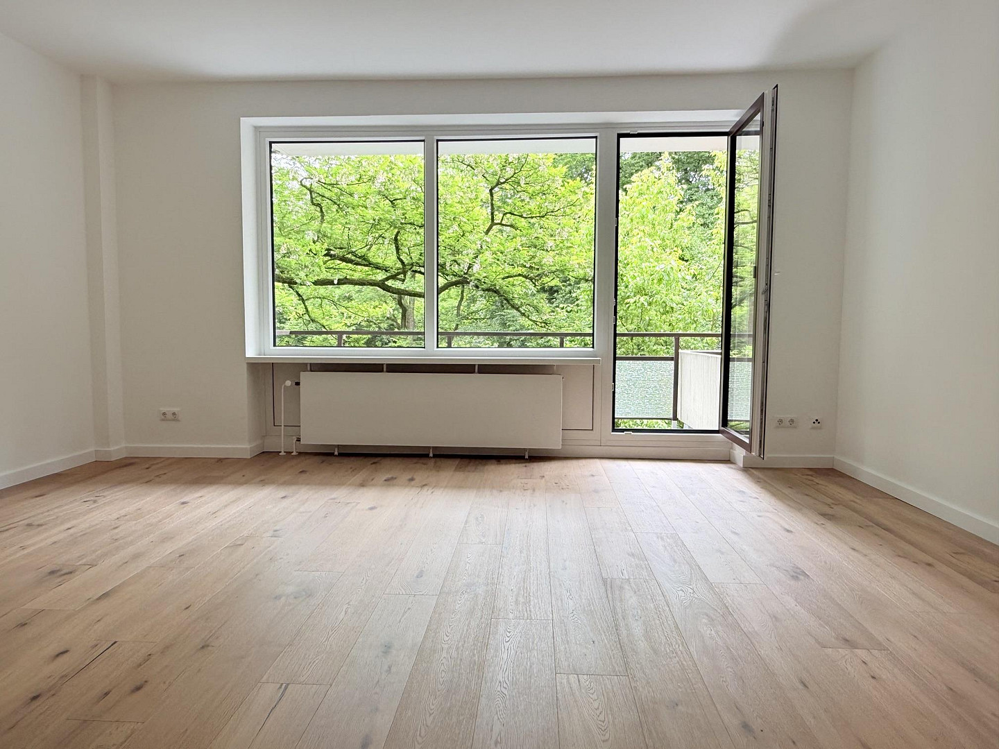 Modern ausgestattete 2-Zimmer-Wohnung in zentraler Lage von HH-Rissen