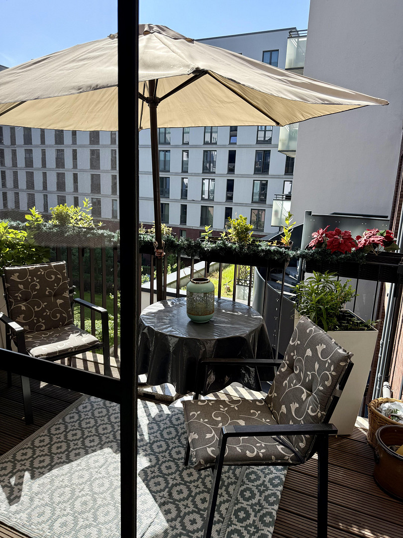 Geschmackvolle Wohnung mit vier Zimmern, Balkon und  Privatterrasse in HafenCity, Hamburg