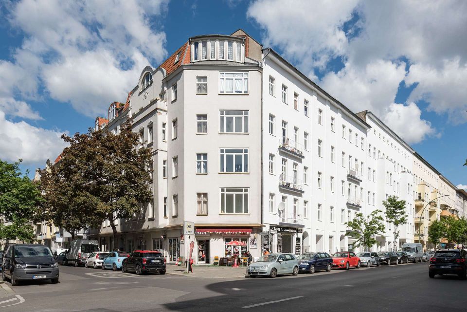 Vermietete Erdgeschosswohnung mit Terrasse in schönem Altbau