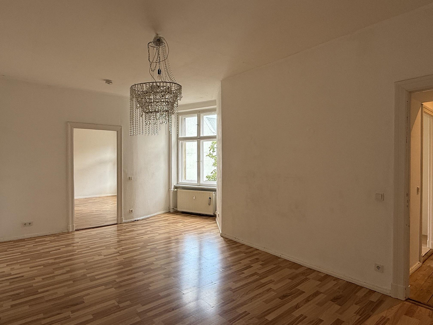 Bezugsfreie helle 2-Zimmer QG Altbauwohnung in der Nähe vom Schloss Charlottenburg (provisionsfrei)