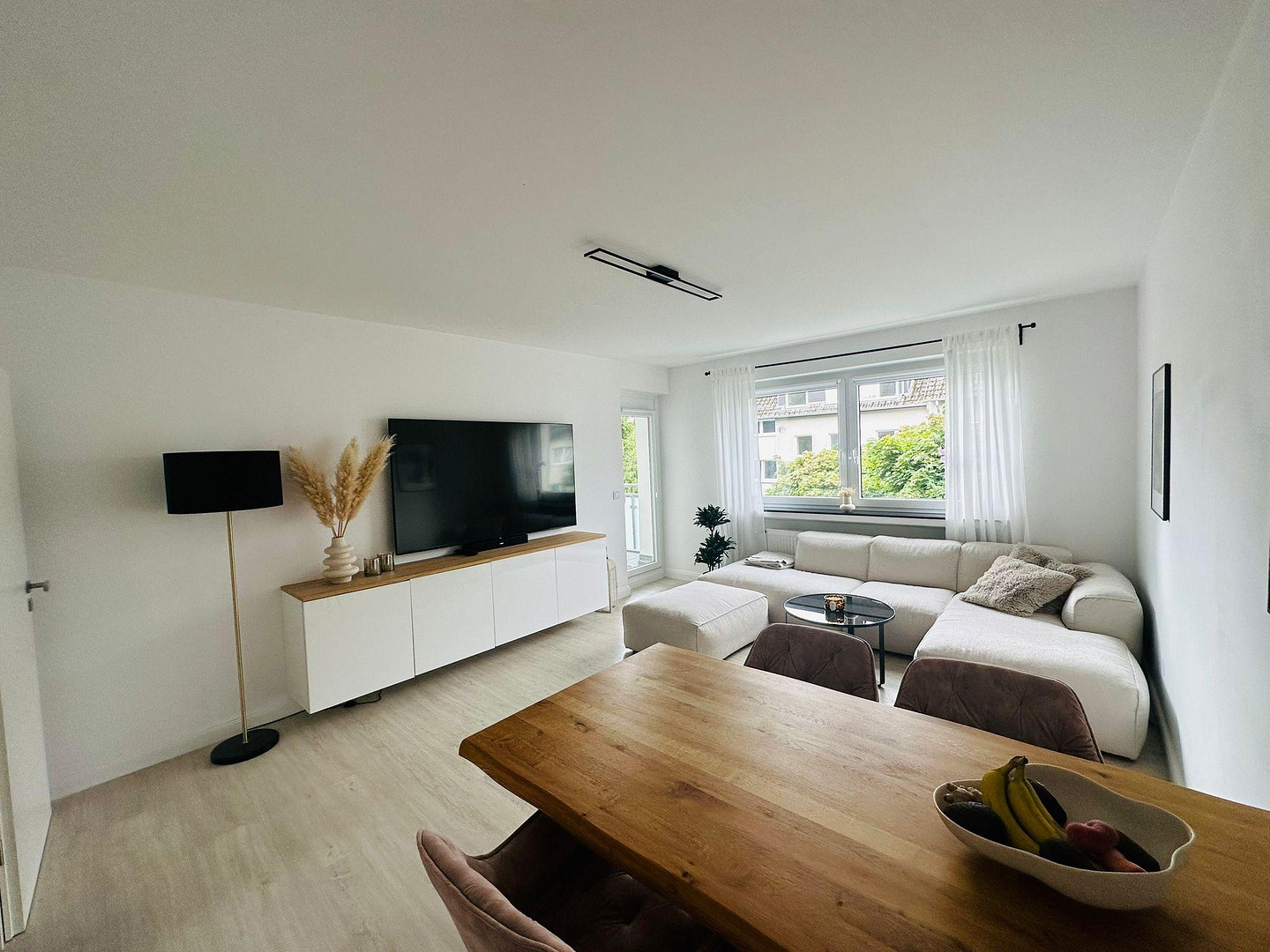 Helle 4-Zimmer Wohnung in Bestlage
