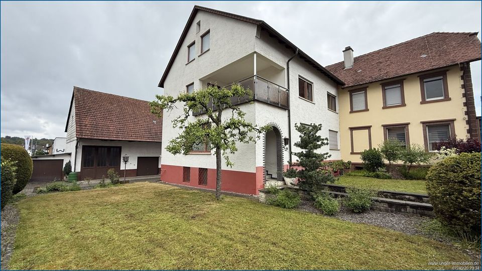 2-Familienhaus mit 3 Garagen, Scheune und großem Hof! sehr gepflegt **provisionsfrei**