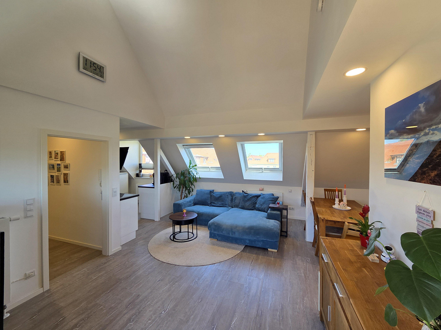 Hochwertige 3½ Zimmer Dachgeschosswohnung Provisionsfrei ohne Makler mit Ausbaureserve Dachboden