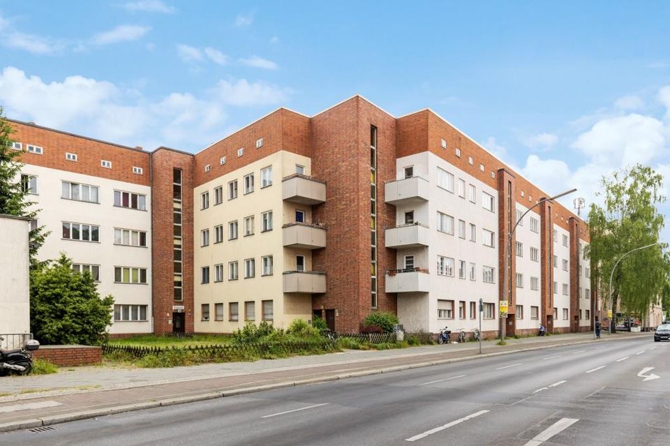 AKTION* Provisionsfrei: Helle Etagenwohnung in der Nähe vom U-Bahnhof Lindauer Allee!