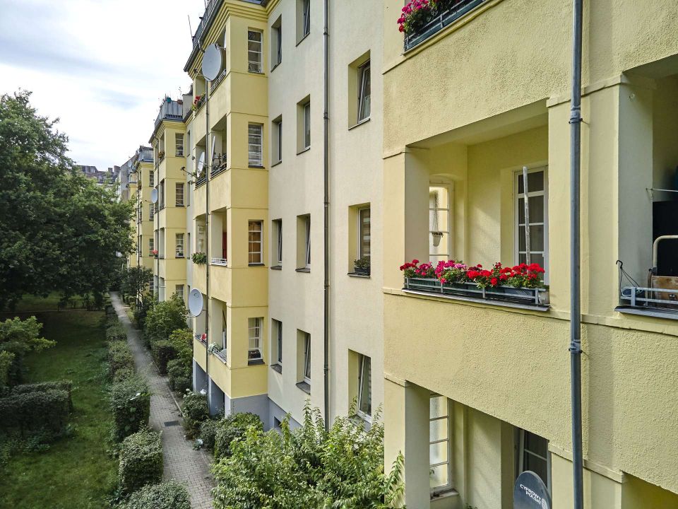 Vermietete 2-Zimmerwohnung mit Balkon & Wannenbad im Szenebezirk Neukölln