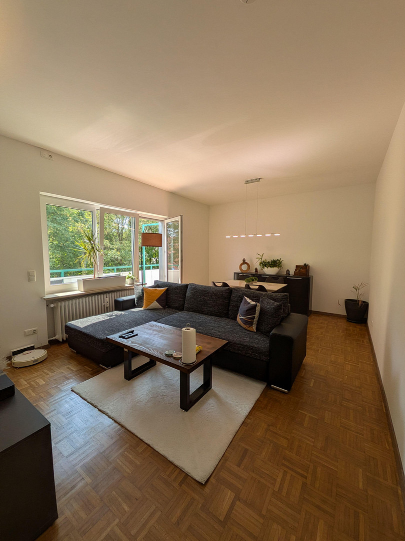 3-Zimmerwohnung in Alt-Moosach, 3 Minuten zur U3, im Grünen mit viel Sonne. Provisionsfrei!