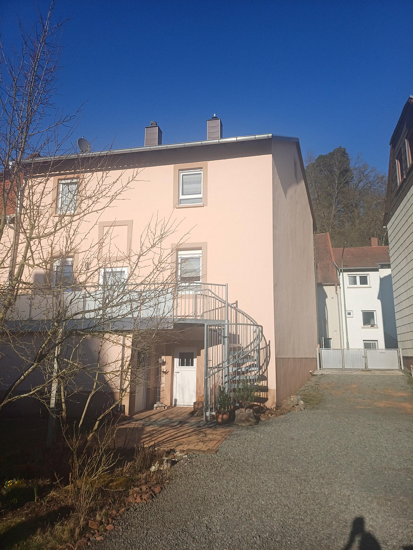 Einfamilienhaus in Kaiserslautern Erfenbach auf Eigentumsgrundstück, mit Anbau und Garten