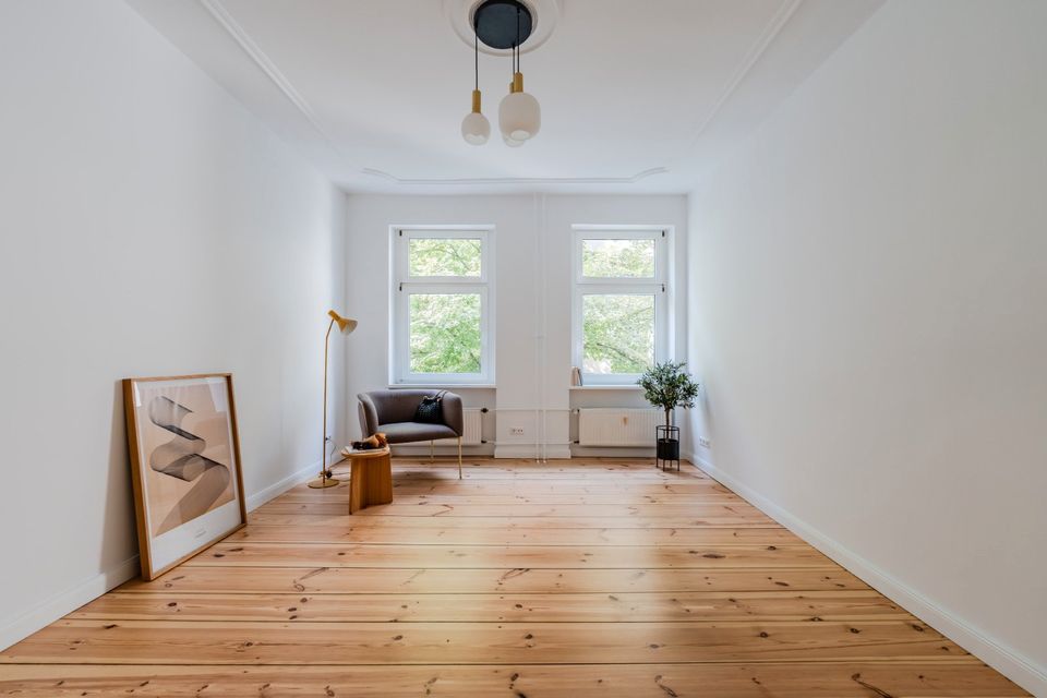 Modernisierter 2-Zi.-Altbau mit Stuck und Dielen – Neukölln