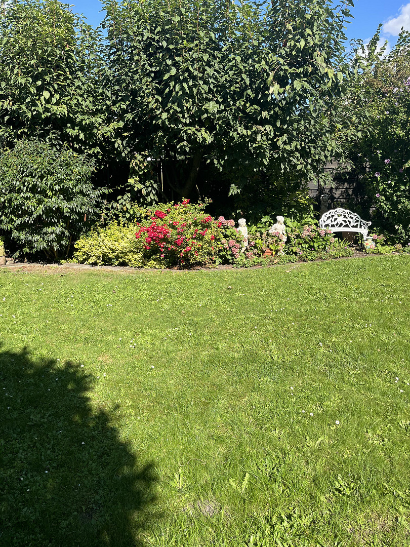 Gemütliches Einfamilienhaus mit schönem Garten