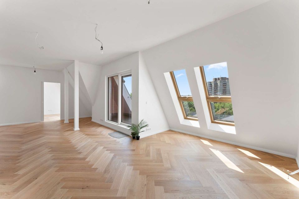 Dachgeschoss-Schmuckstück! Neu ausgebautes Penthouse in der Grünen Stadt