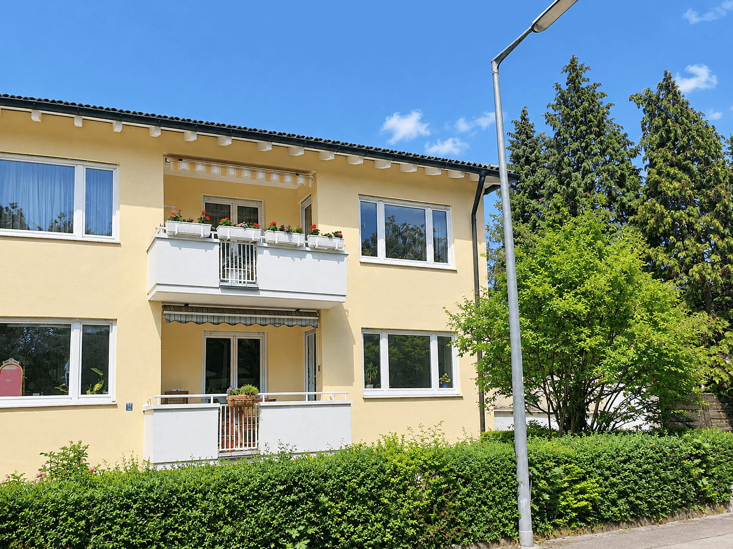Ruhige 4-Zimmer-Wohnung in Bestlage von München-Großhadern mit Süd-Loggia