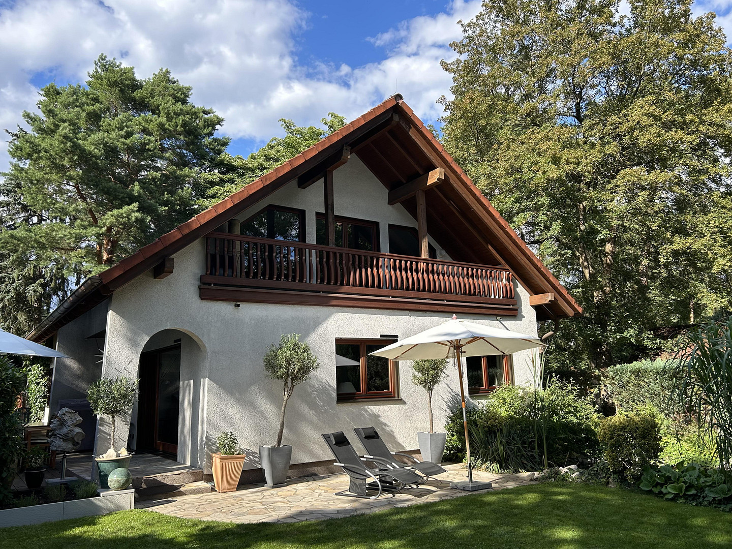 Modernes Einfamilienhaus auf Traumgrundstück