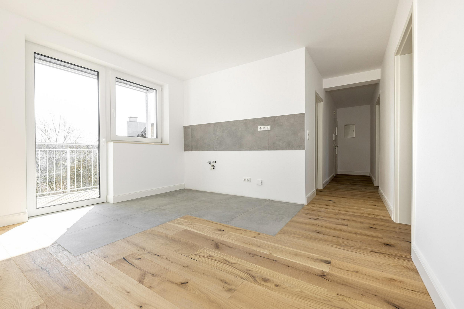 Sonniges Altbau-Juwel am Lindenplatz: Top-effizient saniert mit Süd-Balkon