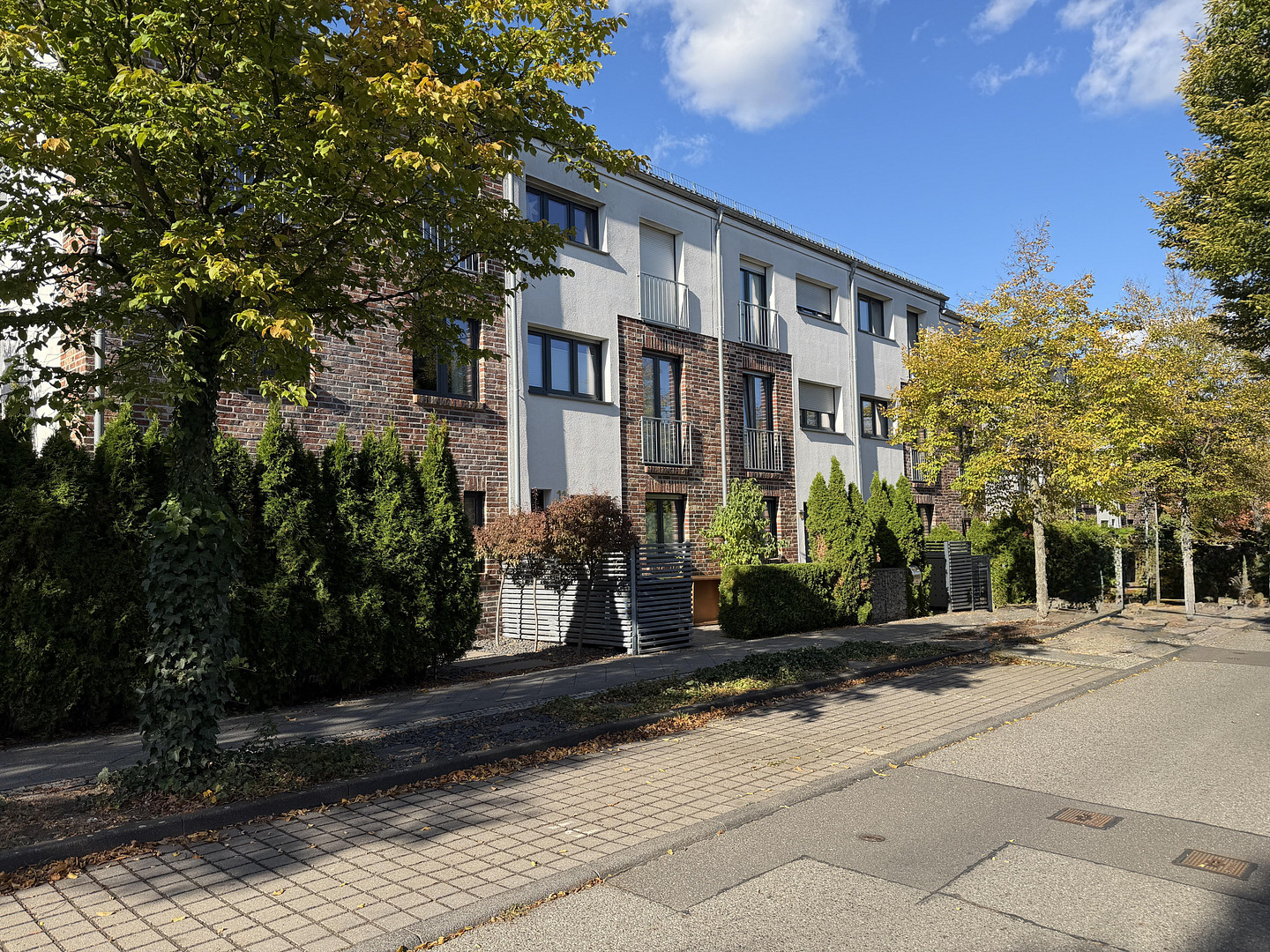 Sonne bis zum Abend! 5 Zimmer -Traum mit Dachterrasse & Garten am Buga-Park