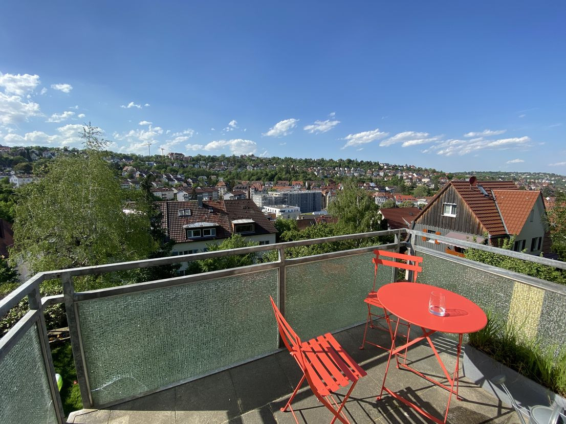 Sonnige 3 Zimmer-Wohnung in Halbhöhenlage mit Weitblick auf Stuttgart