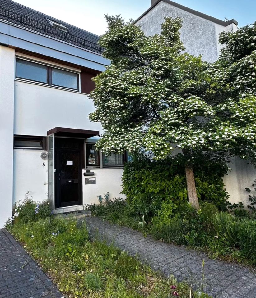 Großes Reihenmittelhaus in Kirchheim bei München inkl Garage