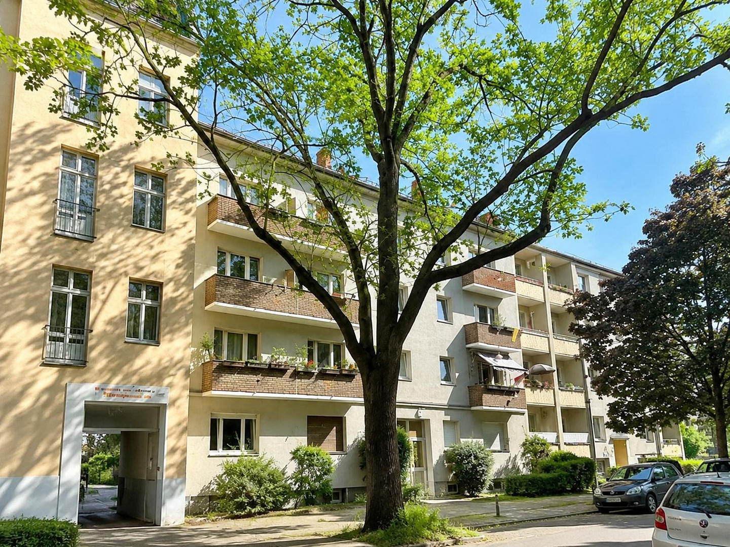 Sonnige 3-Zimmer Wohnung mit Balkon und Gartenblick