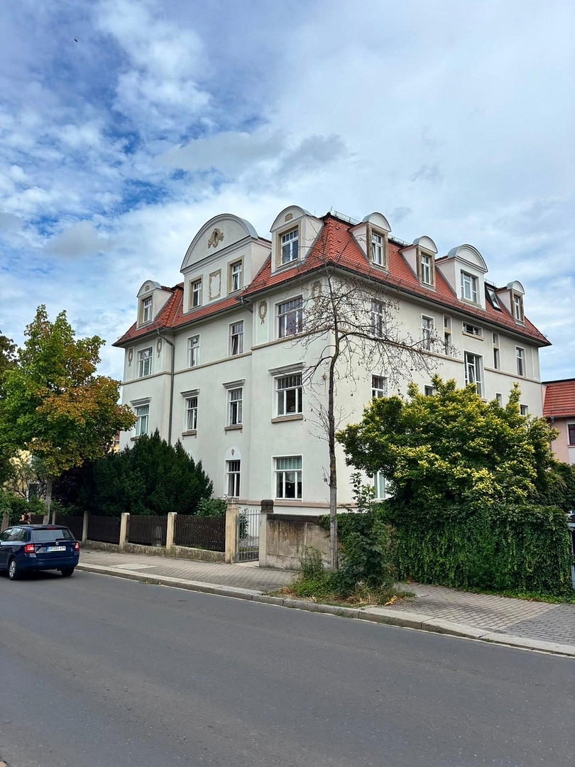 Sehr schöne sanierte Altbauwohnung mit Blick