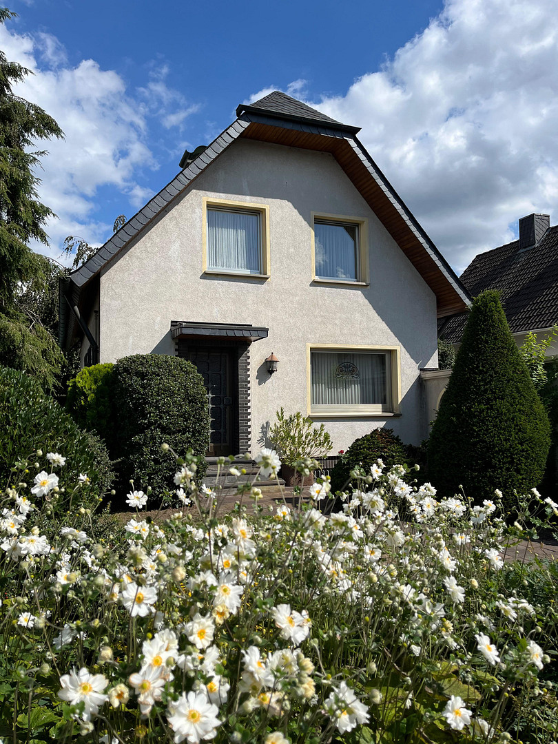 Freistehendes Einfamilienhaus in ruhiger Sackgassenlage - mit Garten, Garage und viel Potenzial