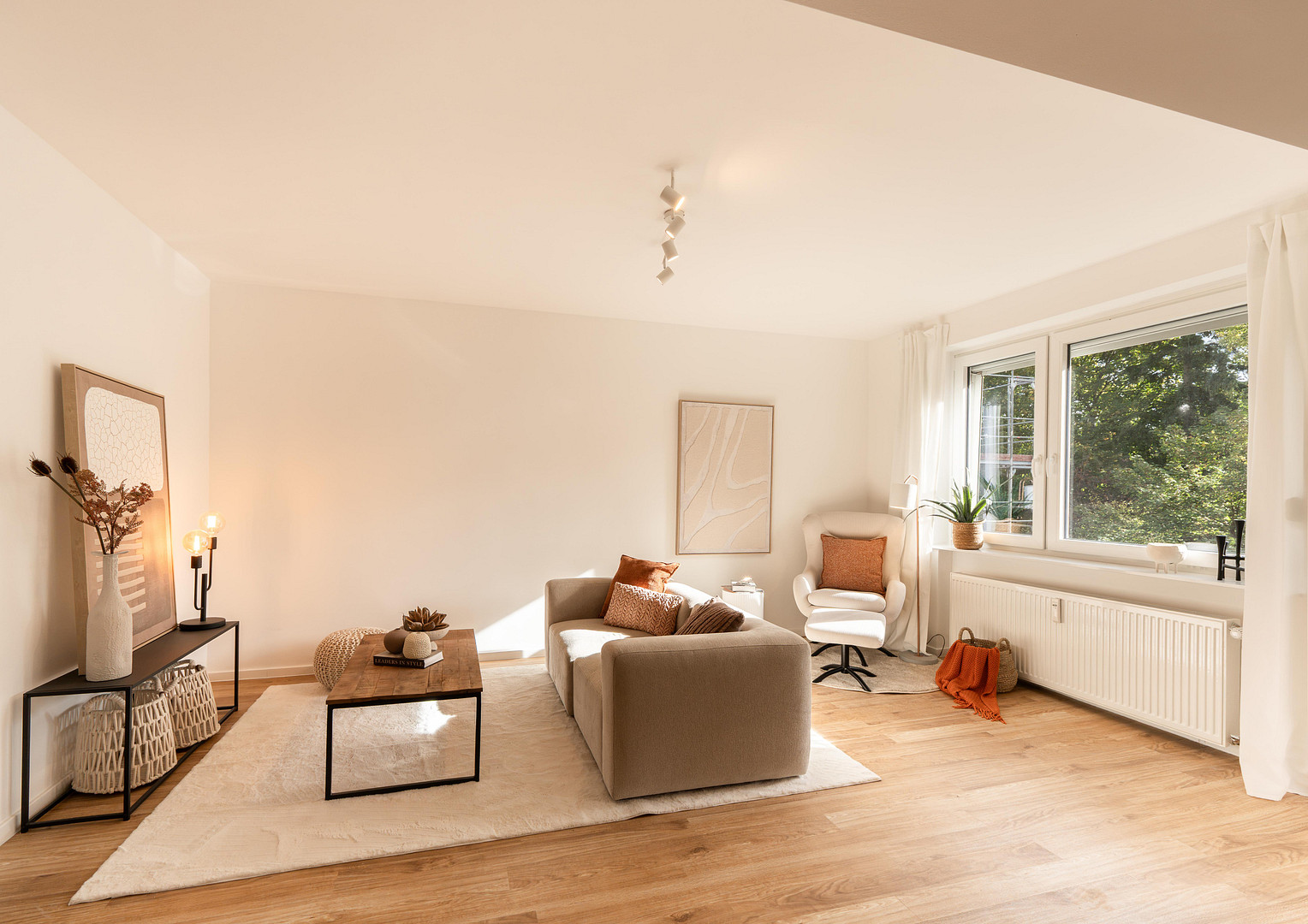 Provisionsfrei – frisch kernsanierte 3-Zimmer-Wohnung mit Balkon und Tiefgarage in Winterhude