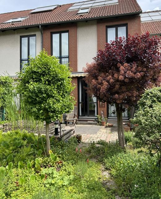 Ruhiges, lichtdurchflutetes Reihenhaus in Rudow