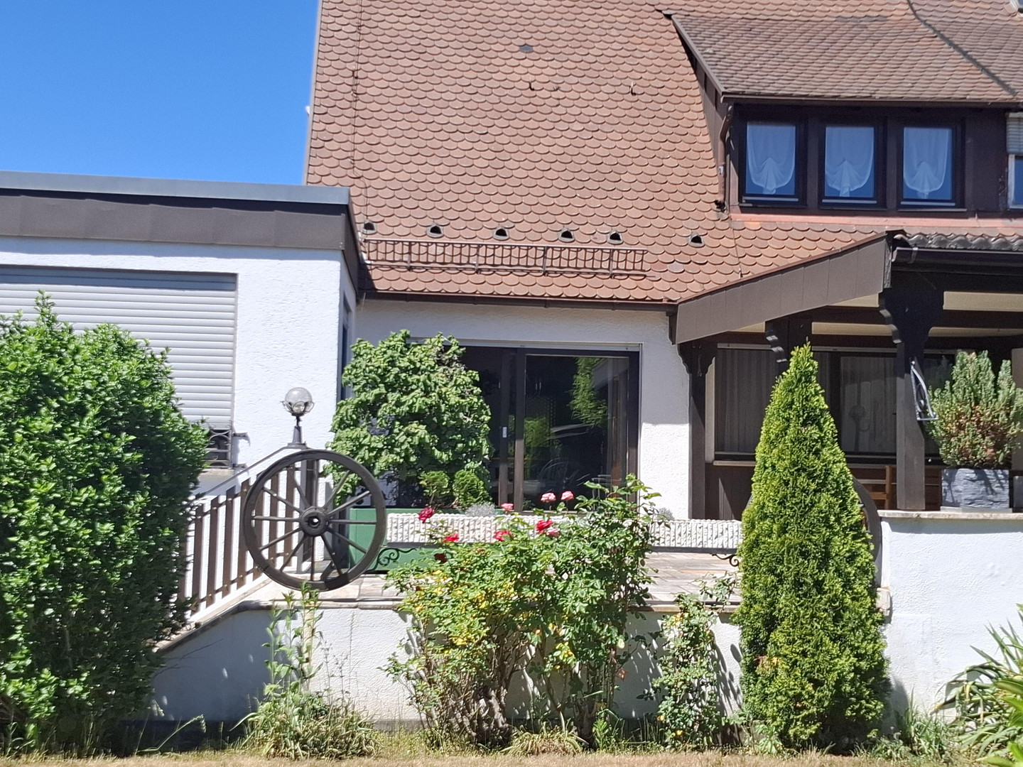 Außergewöhnliche Doppelhaushälfte Nürnberg Eibach o. Provision