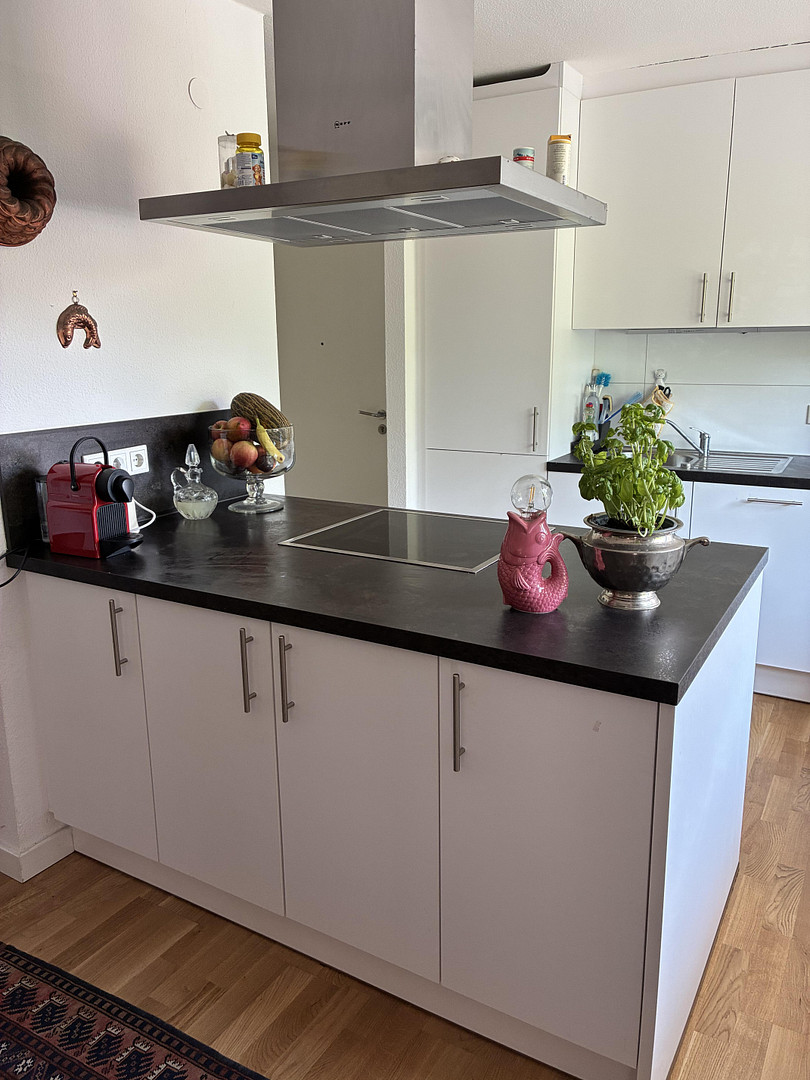 Urbanes Lebensgefühl trifft grüne Oase - Kernsanierte 2- Zimmer- Designwohnung in Bogenhausen
