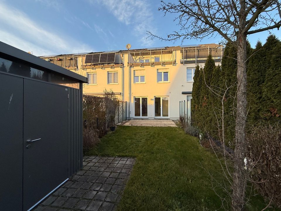 Provisionsfreies 130 qm Familien Reihenhaus mit Dachterrasse