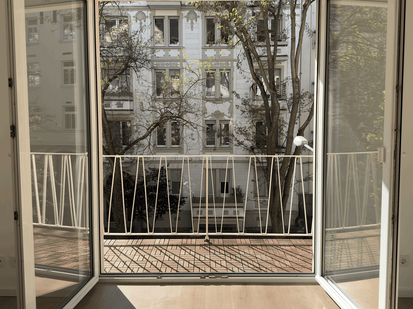 Modernisierte 2-Zimmer Wohnung mit Balkon im begehrten Rheingauviertel Wiesbaden