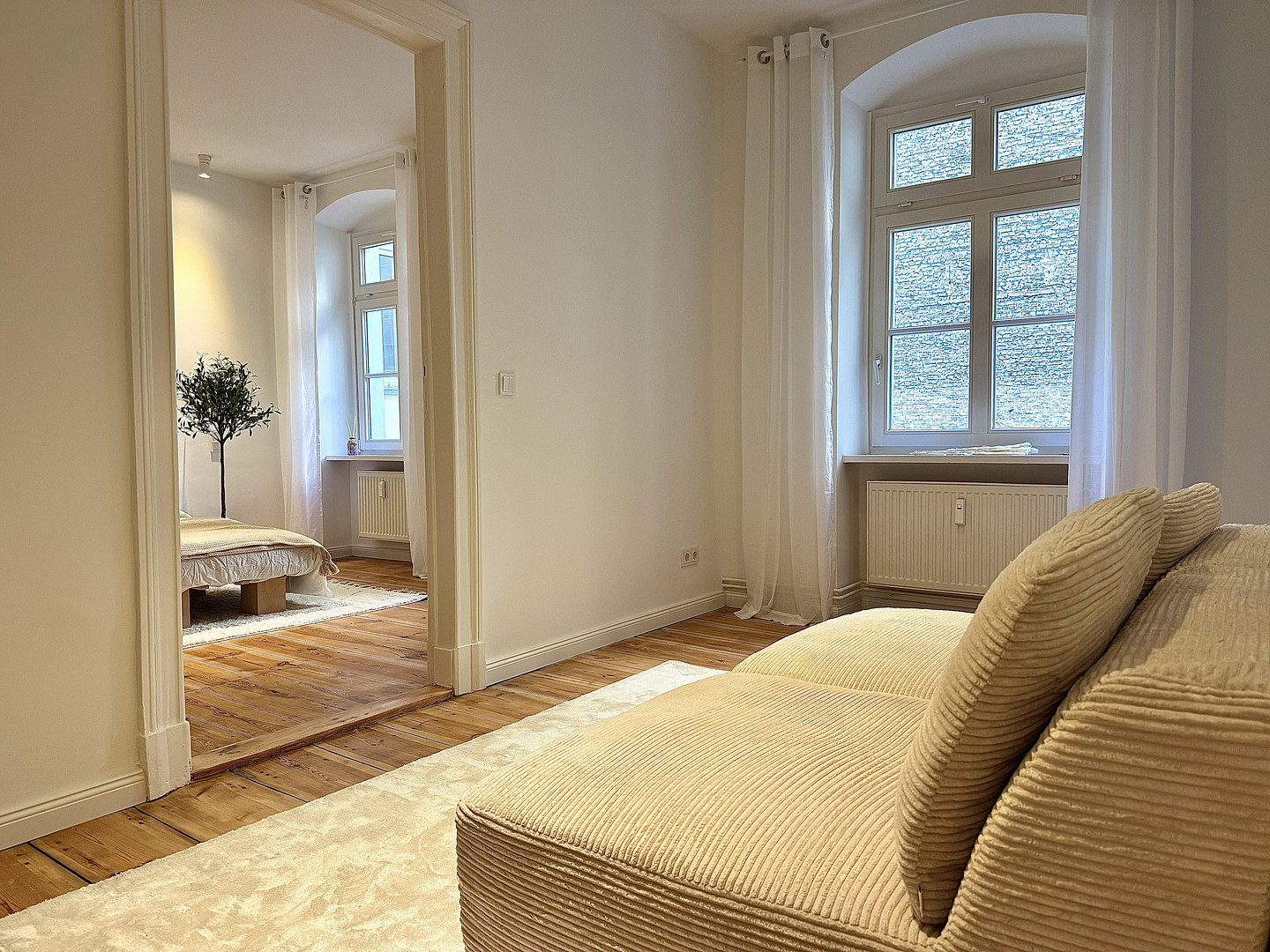 Bezugsfreie Altbauwohnung – frisch saniert in Berlin-Mitte