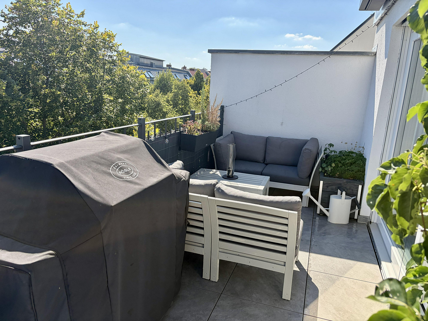 PREISREDUZIERT! Provisionsfreies modernes Penthouse mit großer sonniger Dachterrasse & Stellplatz